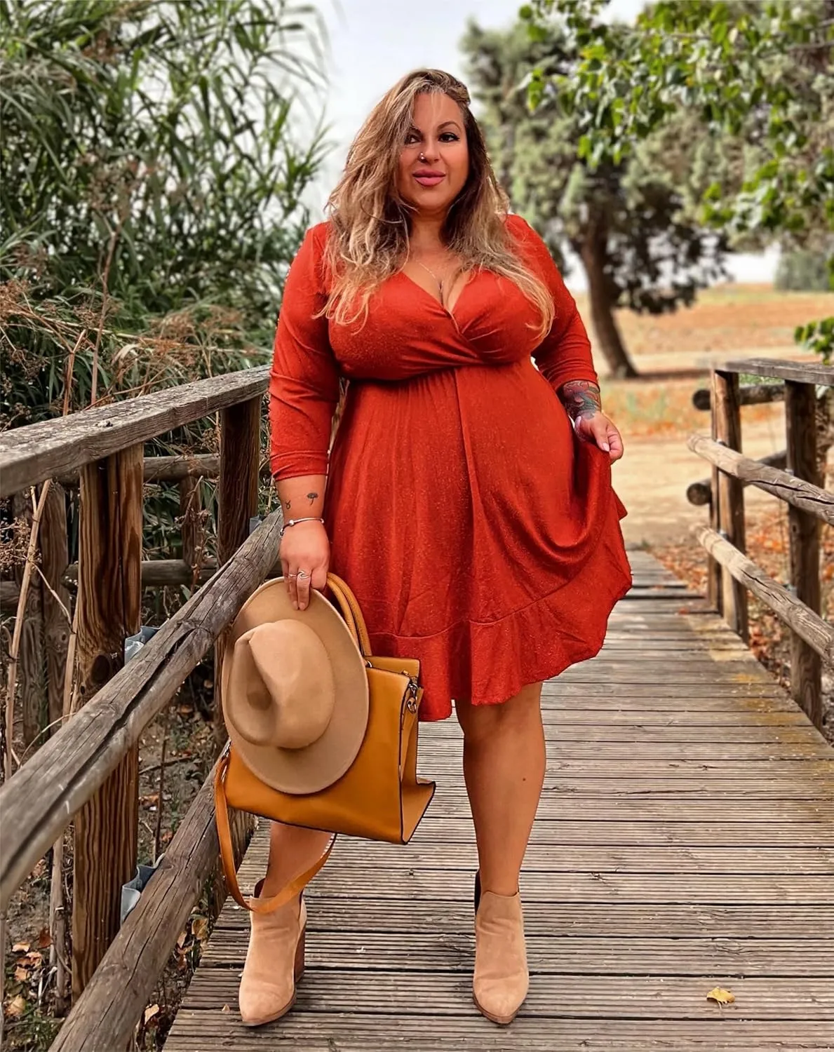 IN'VOLAND Plus Size Womens Glitter Dress V Neck Long Sleeve Ruffle Hem Swing Club Cocktail Party Dresses