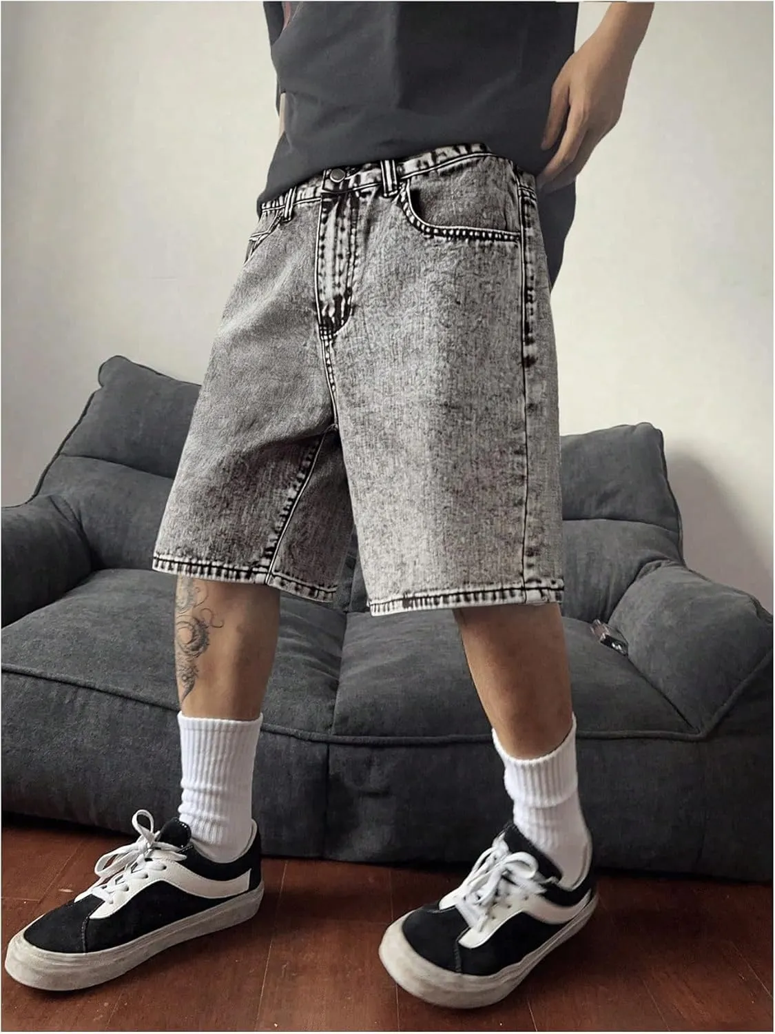 SweatyRocks Men's Straight Leg Denim Shorts Street Loose Bermuda Shorts with Pockets
