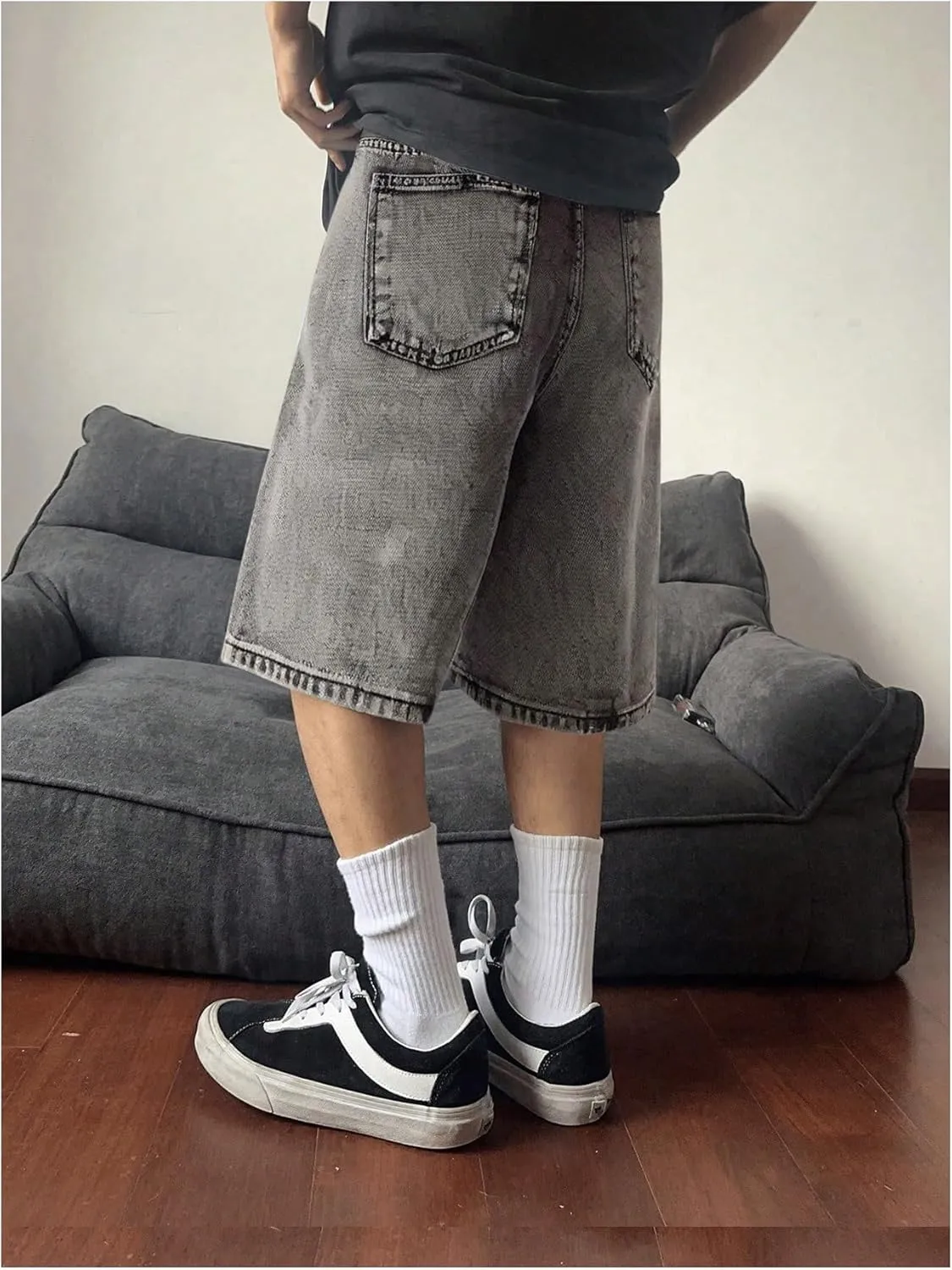SweatyRocks Men's Straight Leg Denim Shorts Street Loose Bermuda Shorts with Pockets